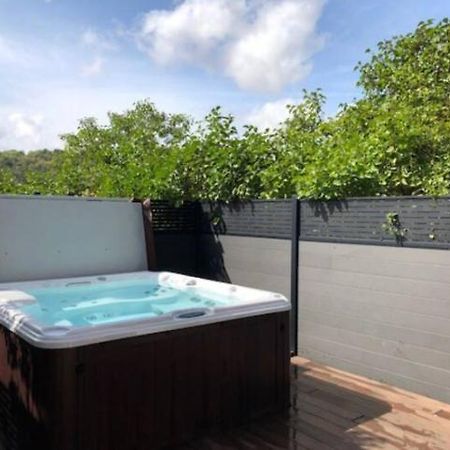 Chambre Avec Acces Jacuzzi プロンビエール＝レ＝ディジョン エクステリア 写真