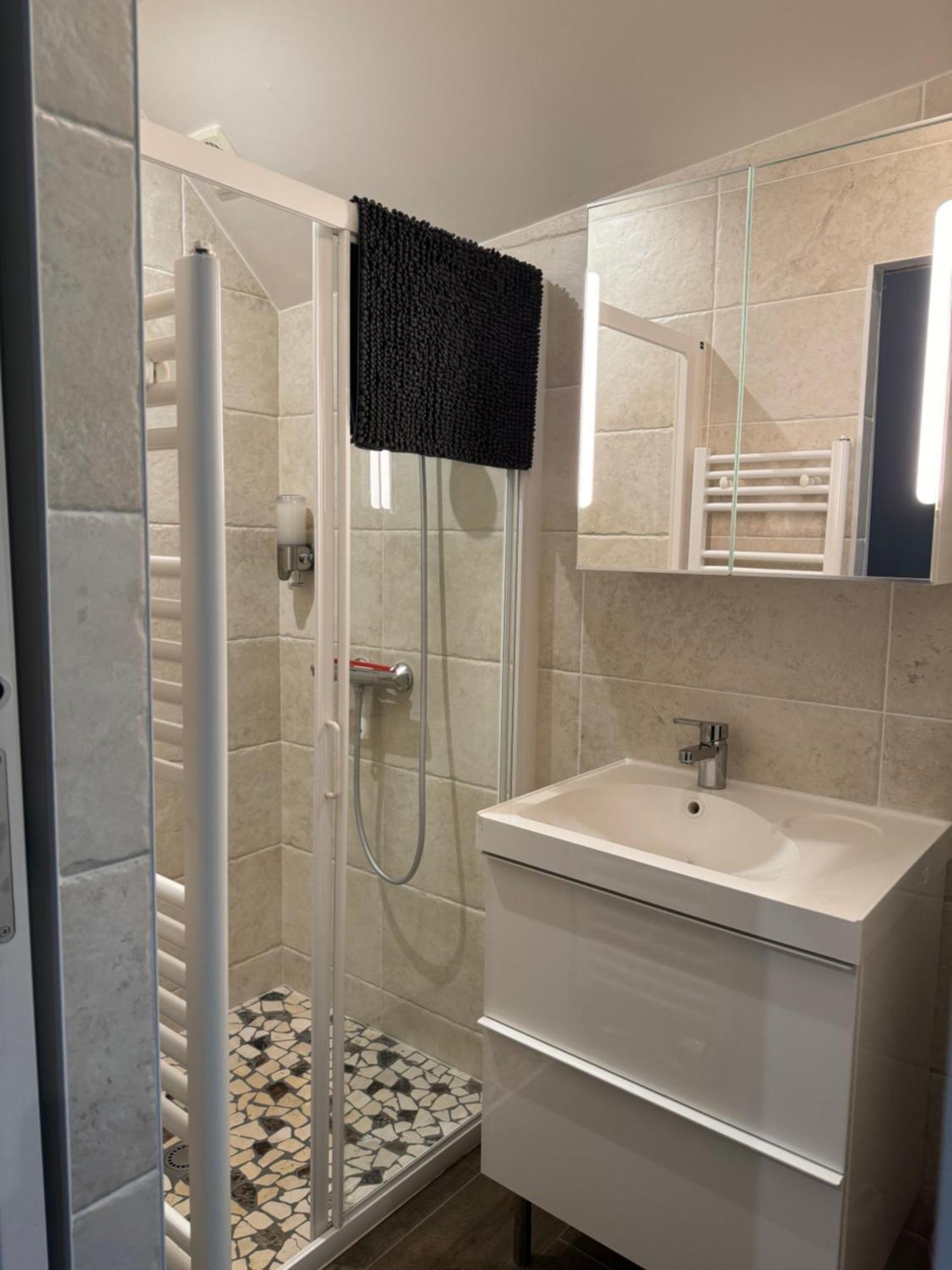 Chambre Avec Acces Jacuzzi プロンビエール＝レ＝ディジョン エクステリア 写真